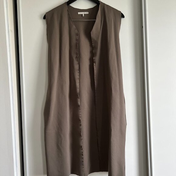 Oak and Fort | Sleeveless Vest With Pockets - Picture 8 of 8